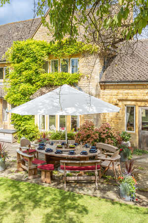 Green Meadow Furniture Spring Garden