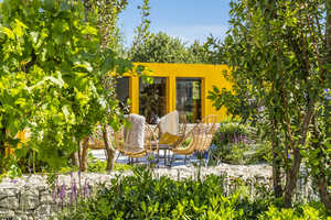 Green Meadow Furniture RHS Hampton Court Garden Festival