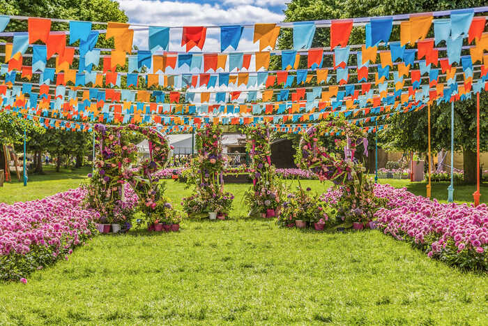Green Meadow Furniture RHS Hampton Court Garden Festival